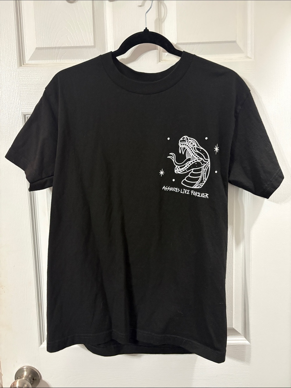 Men's Black Short-Sleeve Graphic Snake Pocket Tee